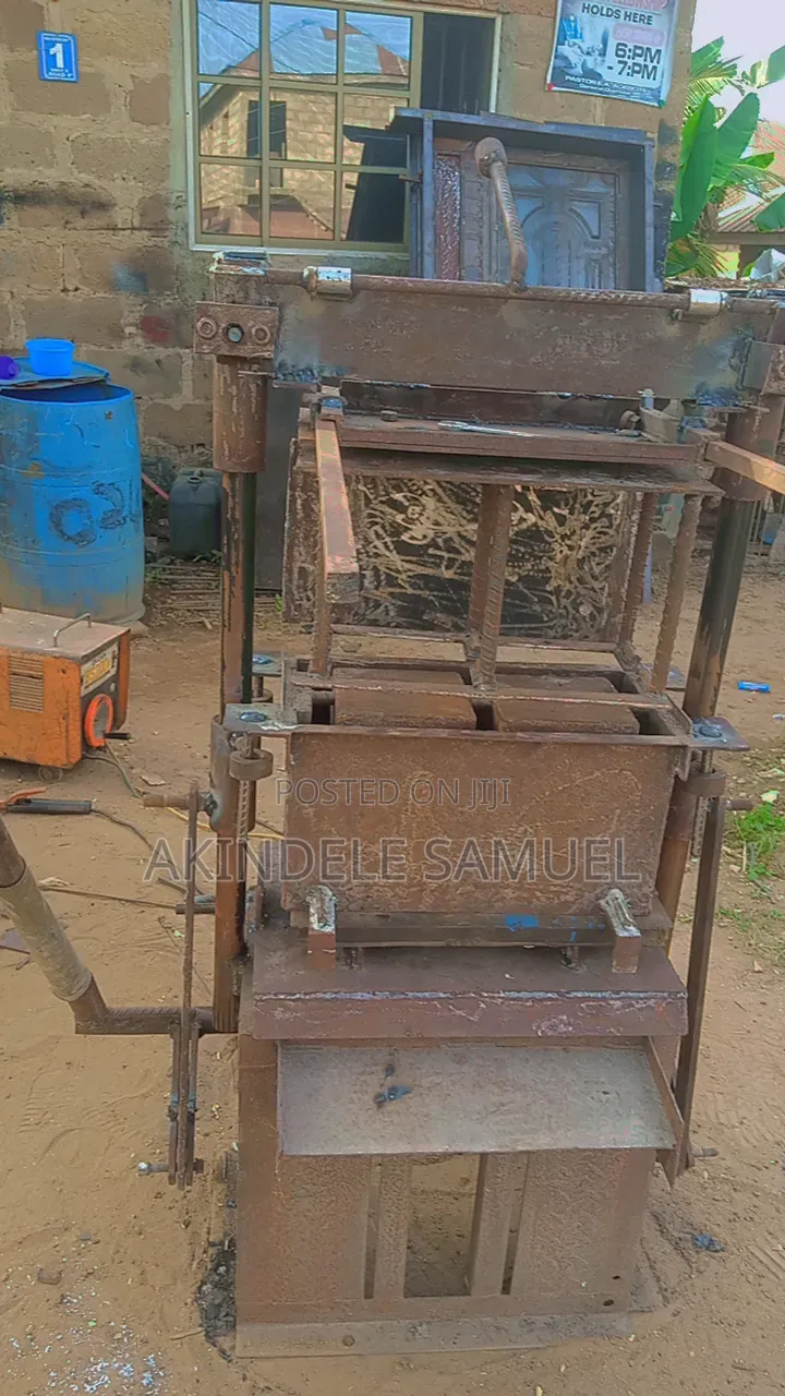 Block Moulding Machine
