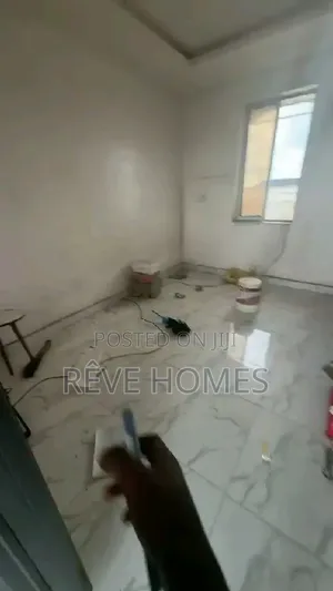 1bdrm Apartment in Fadeyi for rent