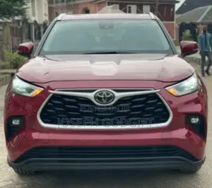 Toyota Highlander XLE AWD 2020 Red