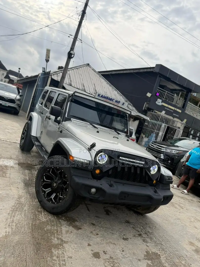 Jeep Wrangler 2011 Silver