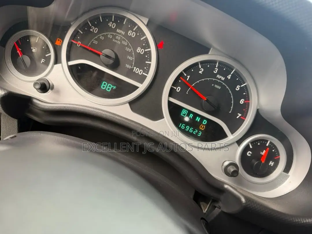 Jeep Wrangler 2011 Silver