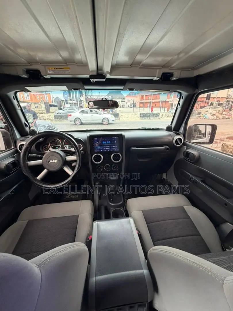 Jeep Wrangler 2011 Silver