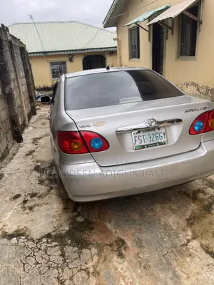 Toyota Corolla LE 2004 Silver