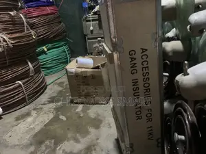 Gang Insulator 11kv Distributin Line Betweentransformer and Consumers