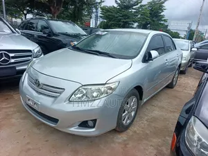 Toyota Corolla 2009 Silver