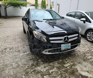 Mercedes-Benz GLA 250 2016 Black