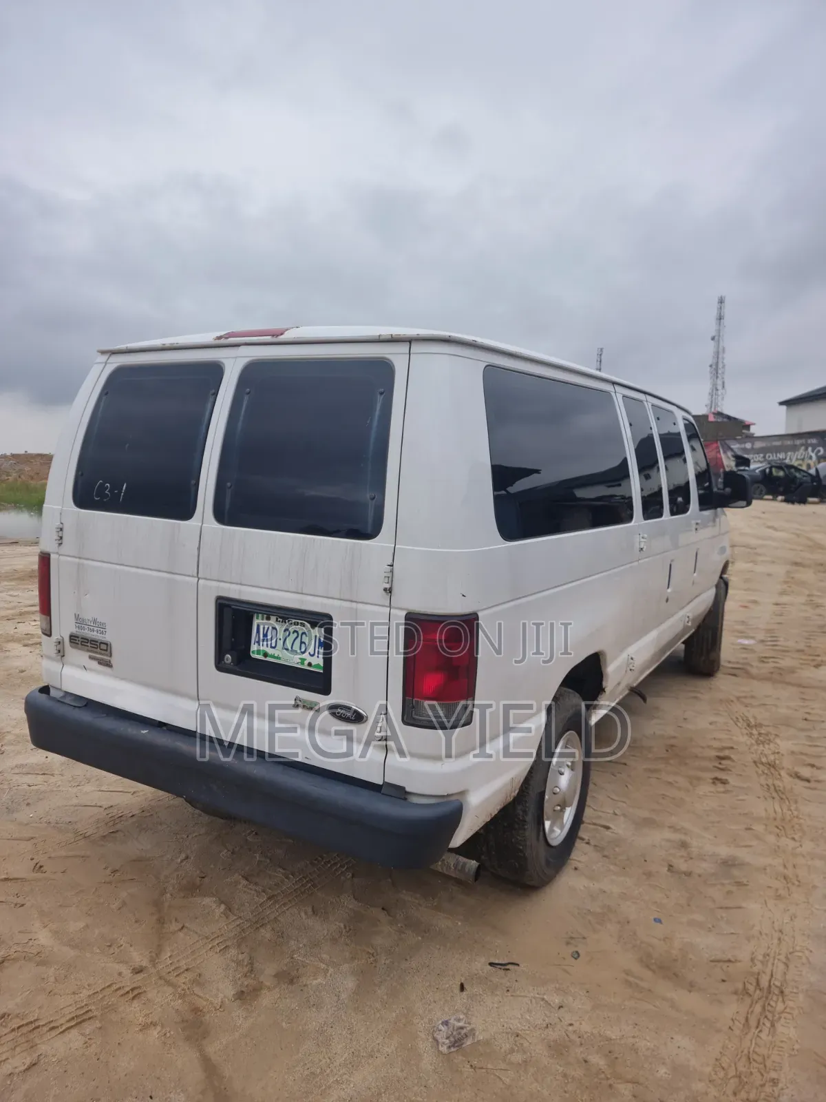 Ford E250 2011 White
