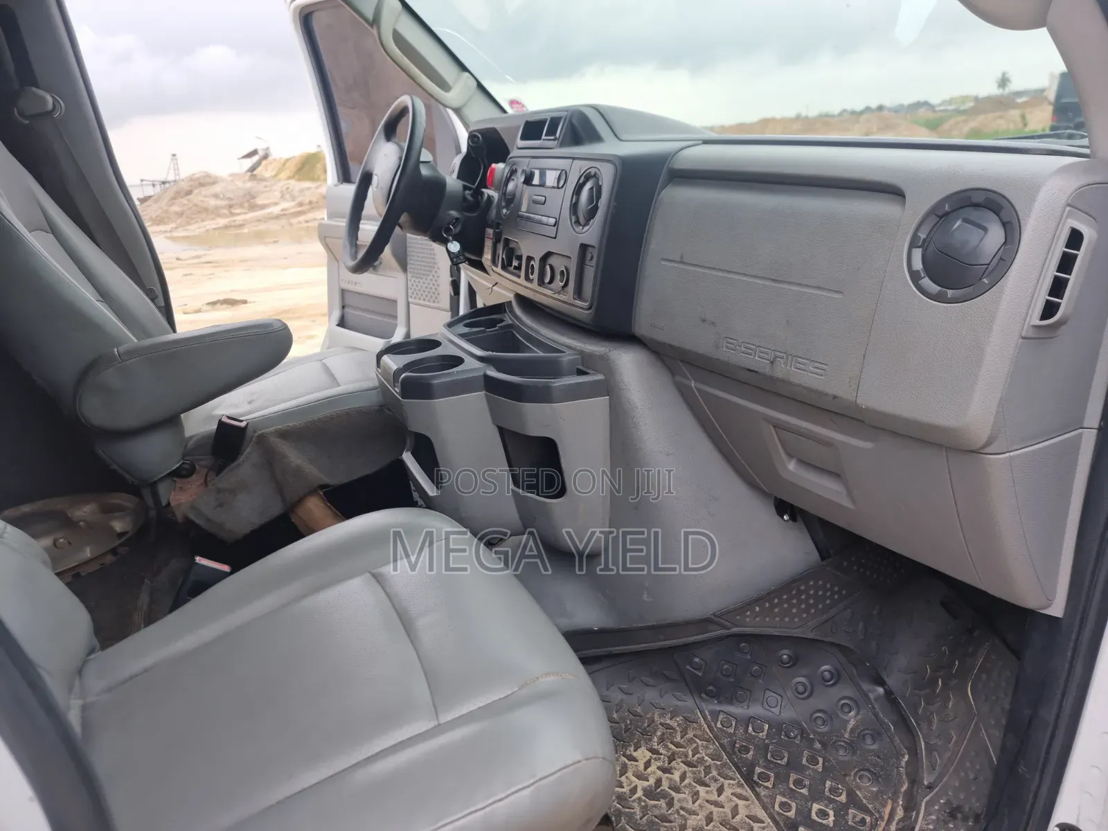 Ford E250 2011 White