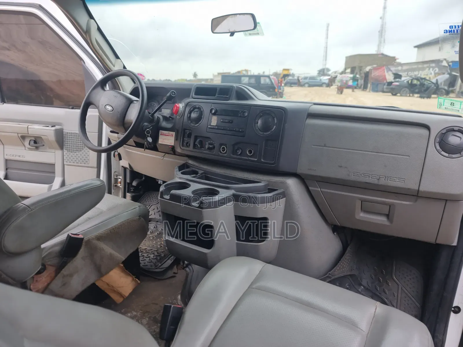 Ford E250 2011 White