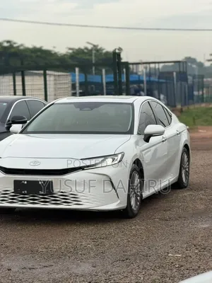 Toyota Camry 2025 White