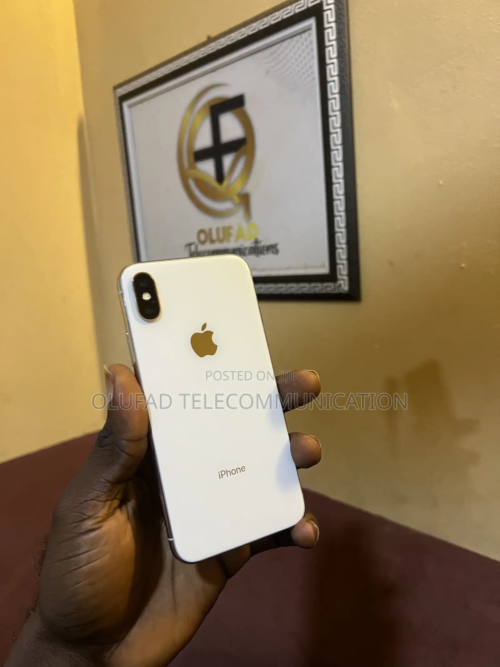 Apple iPhone X 64 GB White