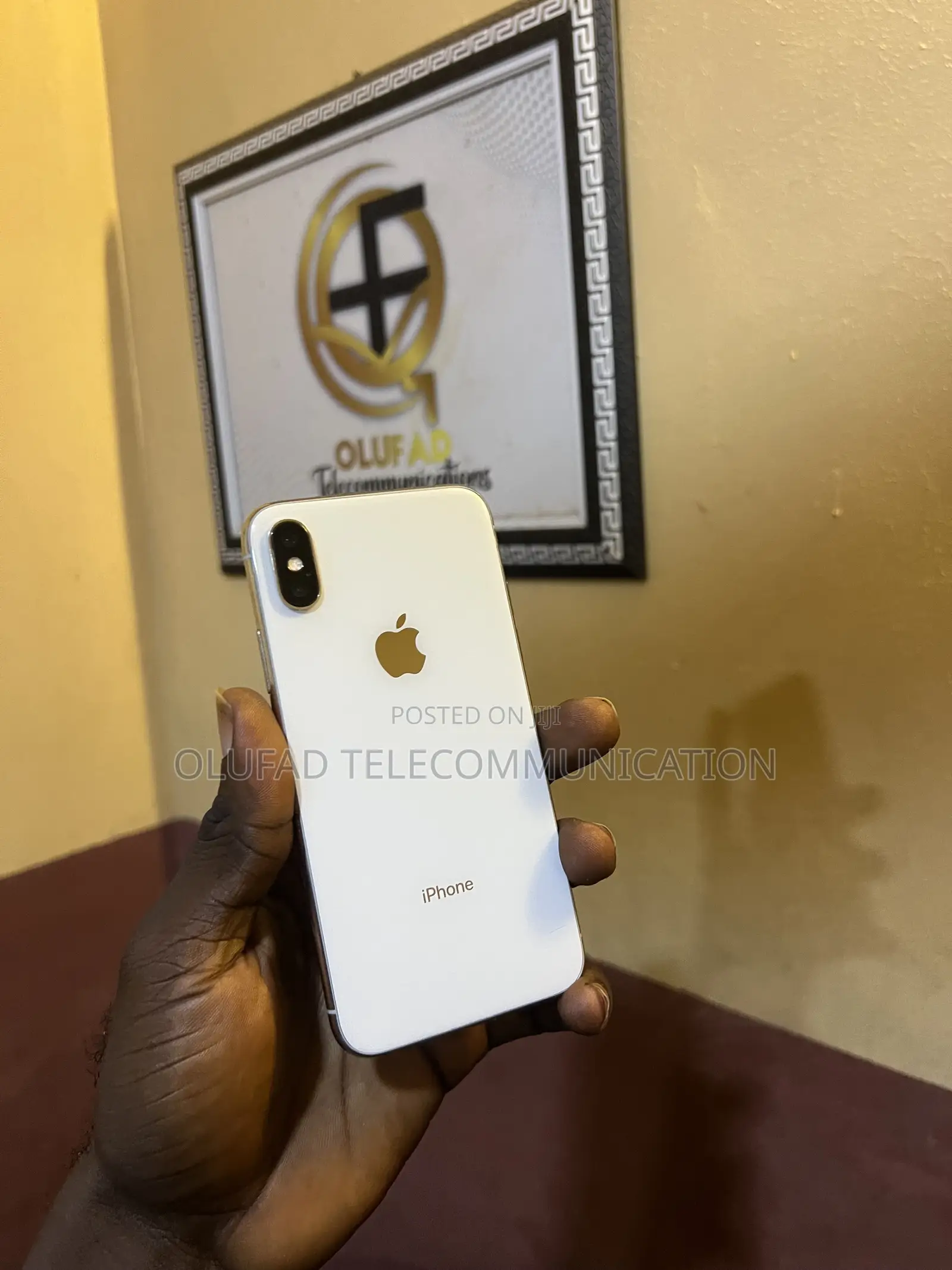 Apple iPhone X 64 GB White