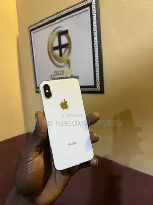 Apple iPhone X 64 GB White