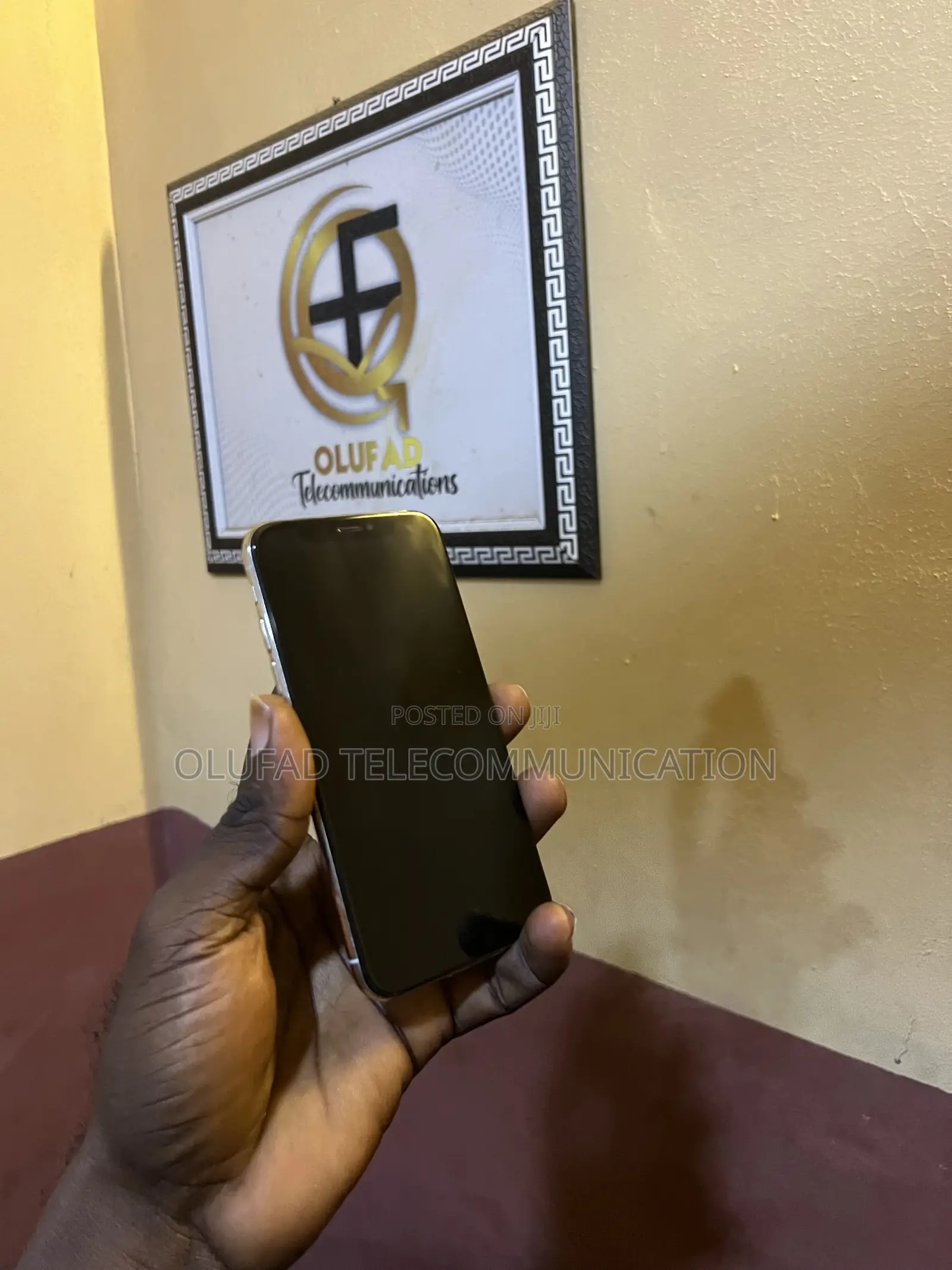 Apple iPhone X 64 GB White