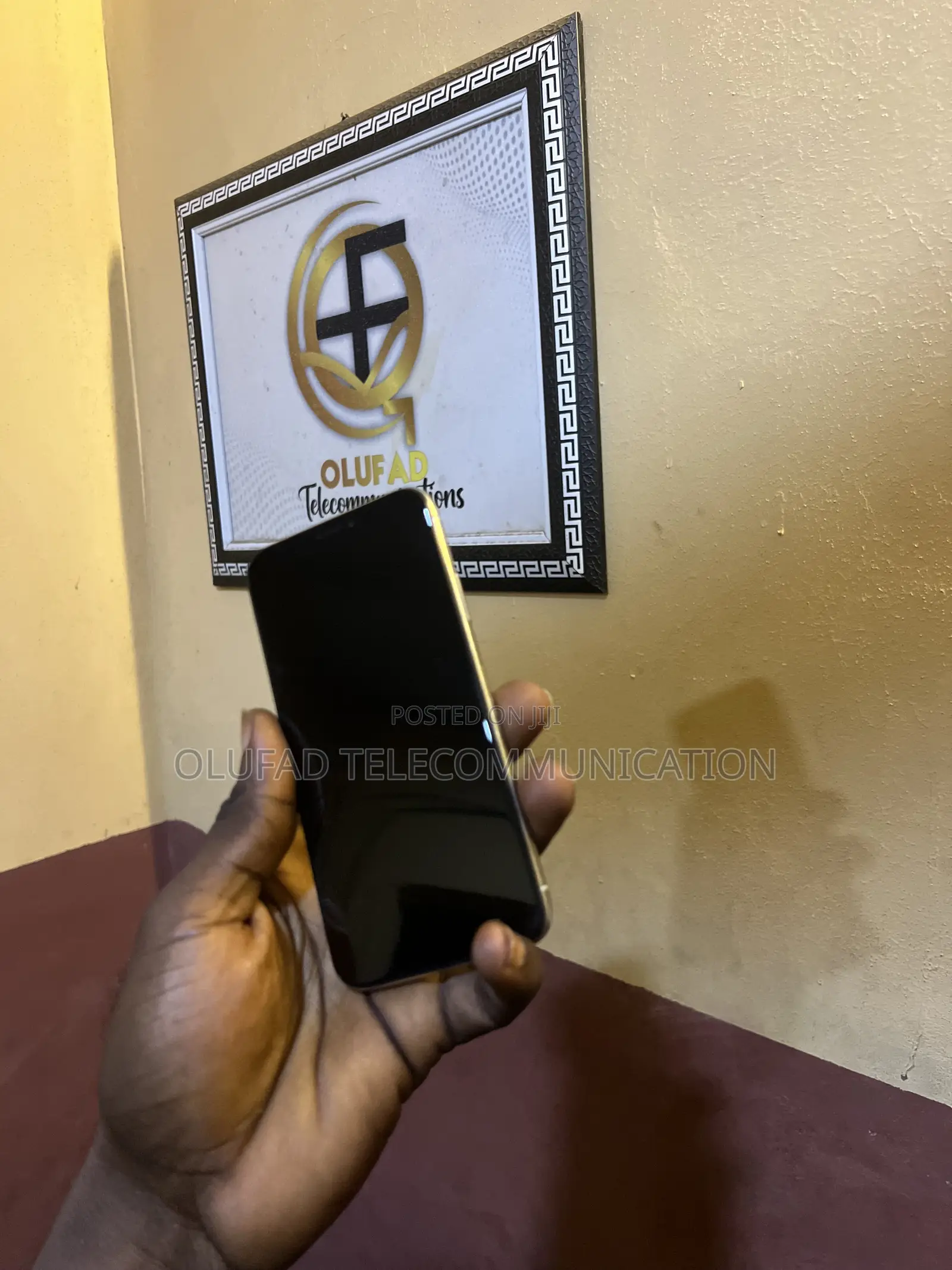 Apple iPhone X 64 GB White