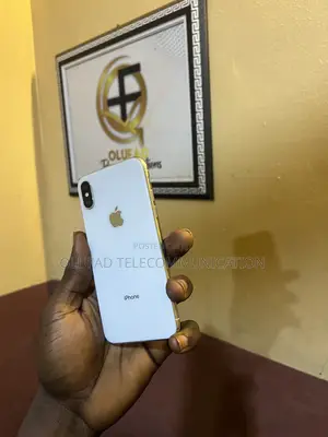 Apple iPhone X 64 GB White