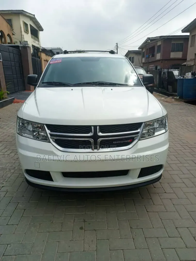 Dodge B3500 2015 White