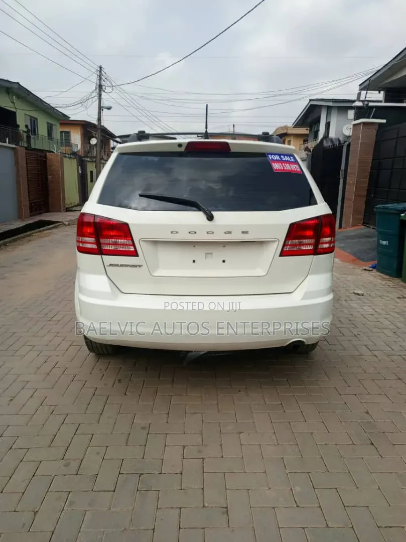 Dodge B3500 2015 White