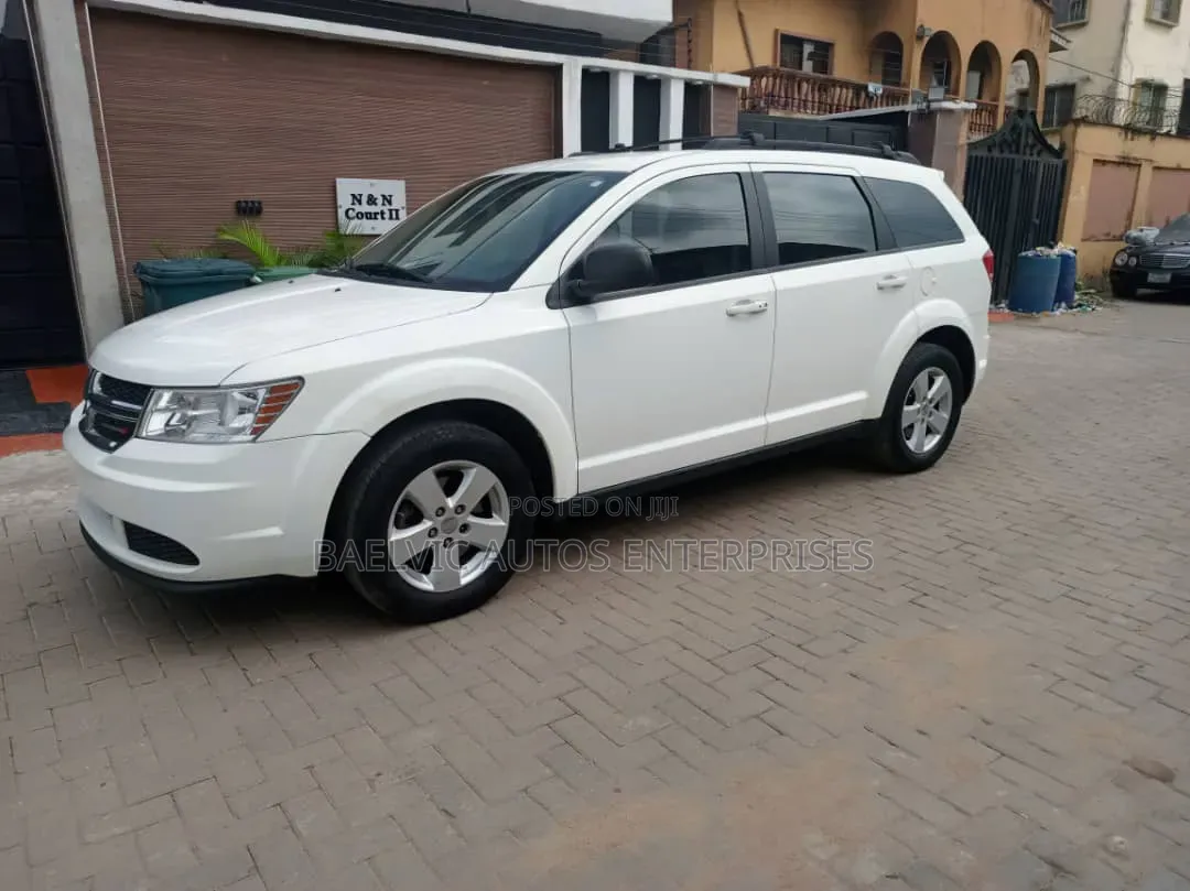 Dodge B3500 2015 White