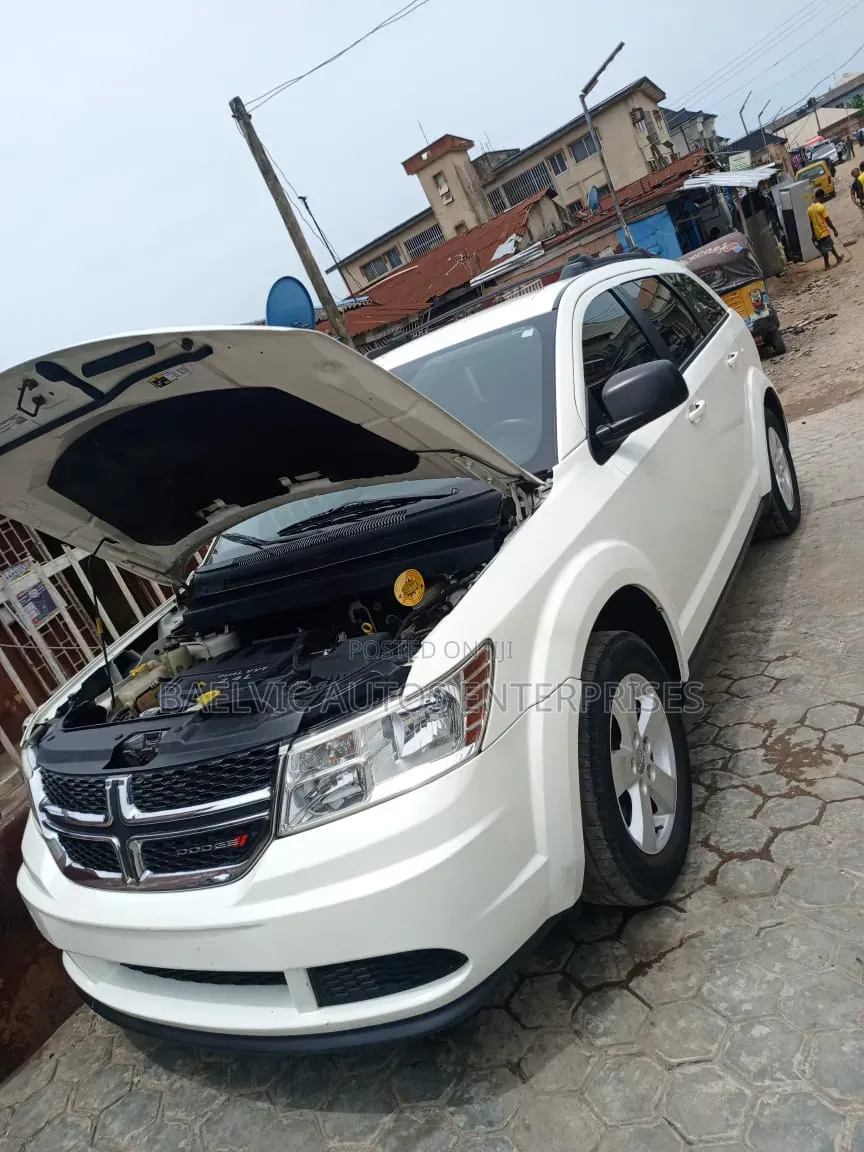 Dodge B3500 2015 White