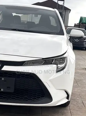 Toyota Corolla 2022 White