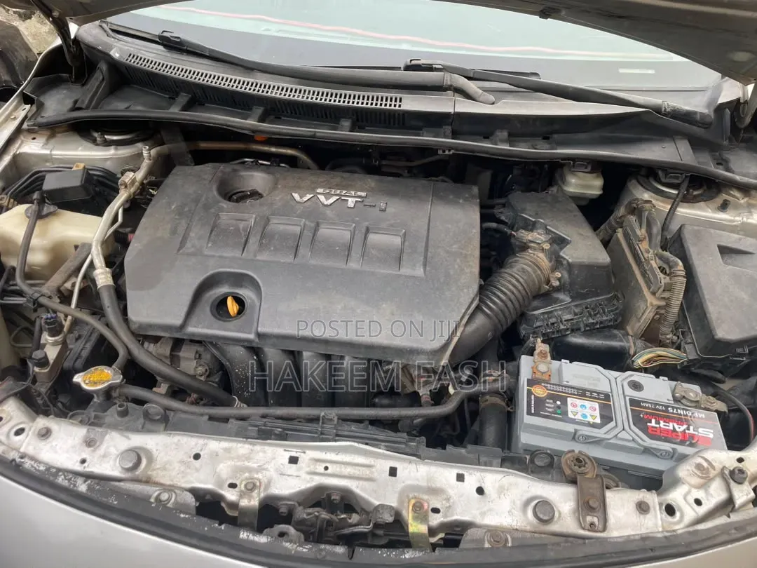 Toyota Corolla 2009 Silver