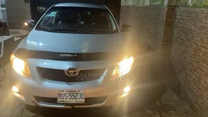 Toyota Corolla 2009 Silver