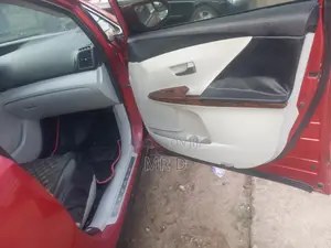 Toyota Venza 2010 Red