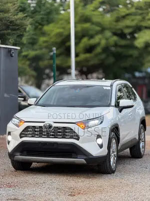 Toyota 4-Runner 2019 White
