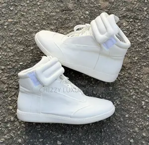 Maison Margiela Quality Luxury Men High Top Sneakers