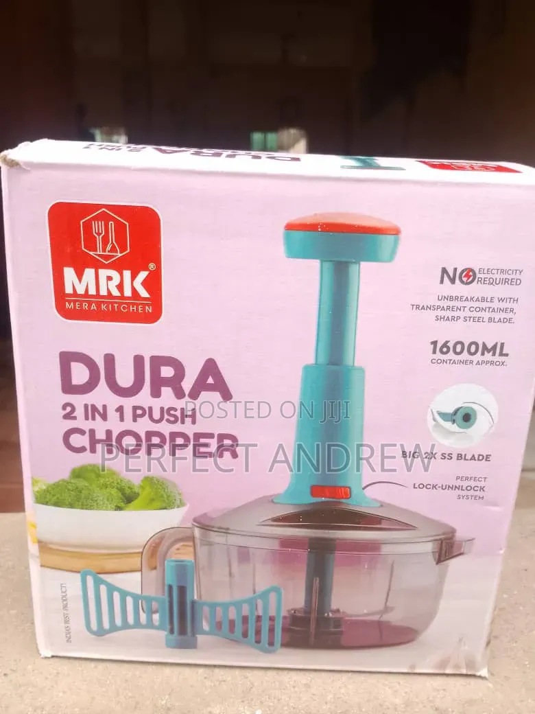 A Manual Blender With Sharp Blades, No Stress, Just Pumping.