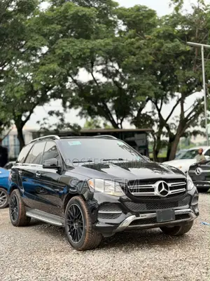 Mercedes-Benz GLE-Class 2016 Black