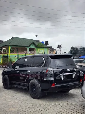 Lexus LX 2017 Black