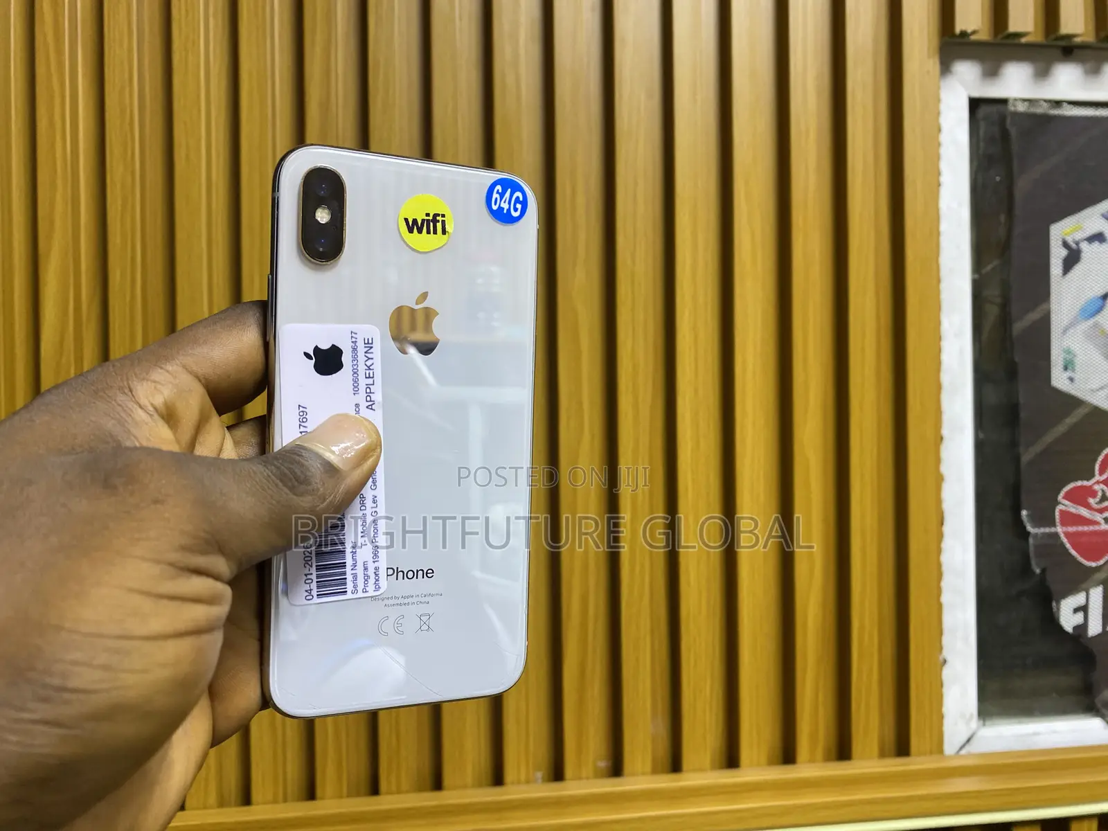 Apple iPhone X 64 GB White