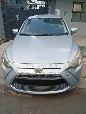 Toyota Yaris 2018 Silver