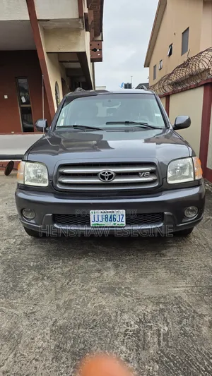 Toyota Sequoia 2011 Gray
