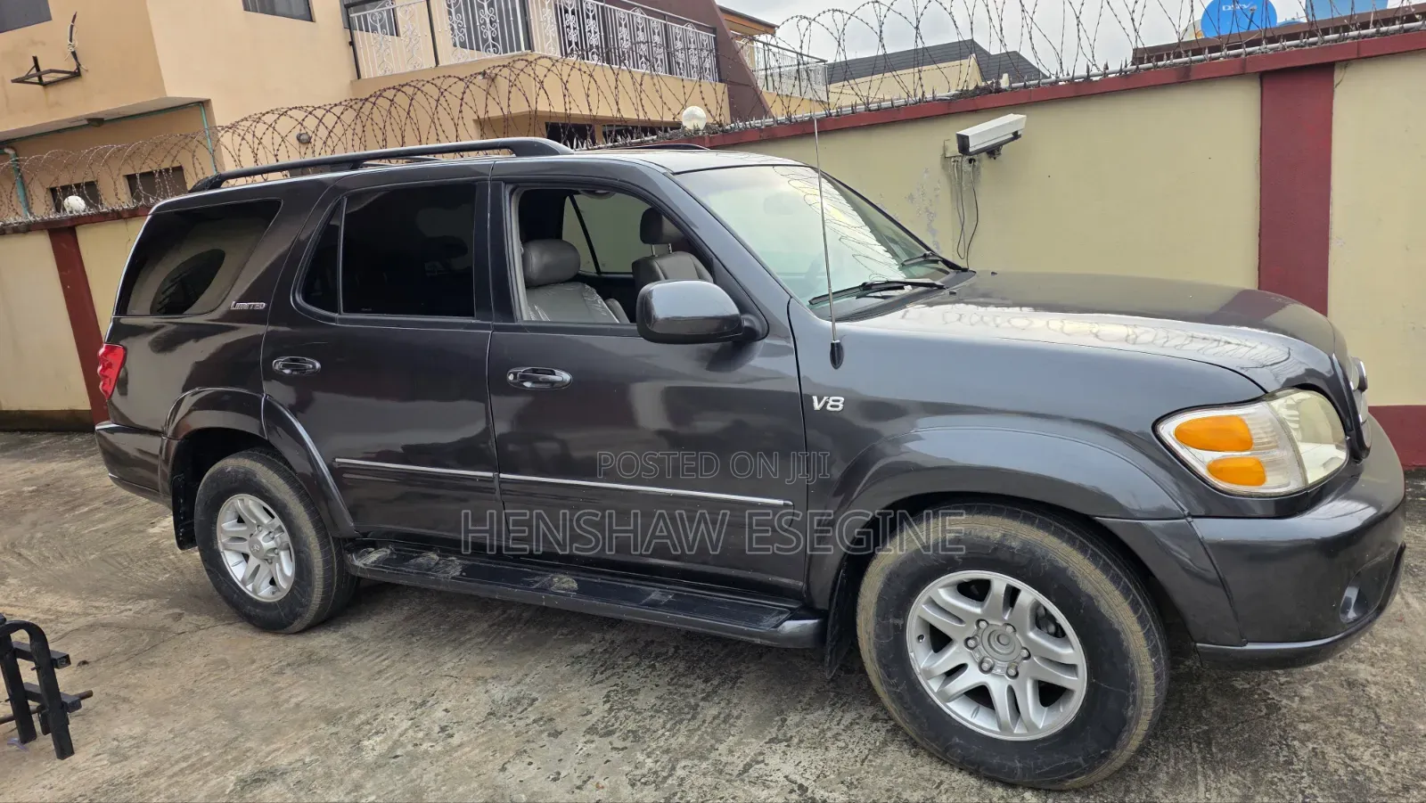 Toyota Sequoia 2011 Gray