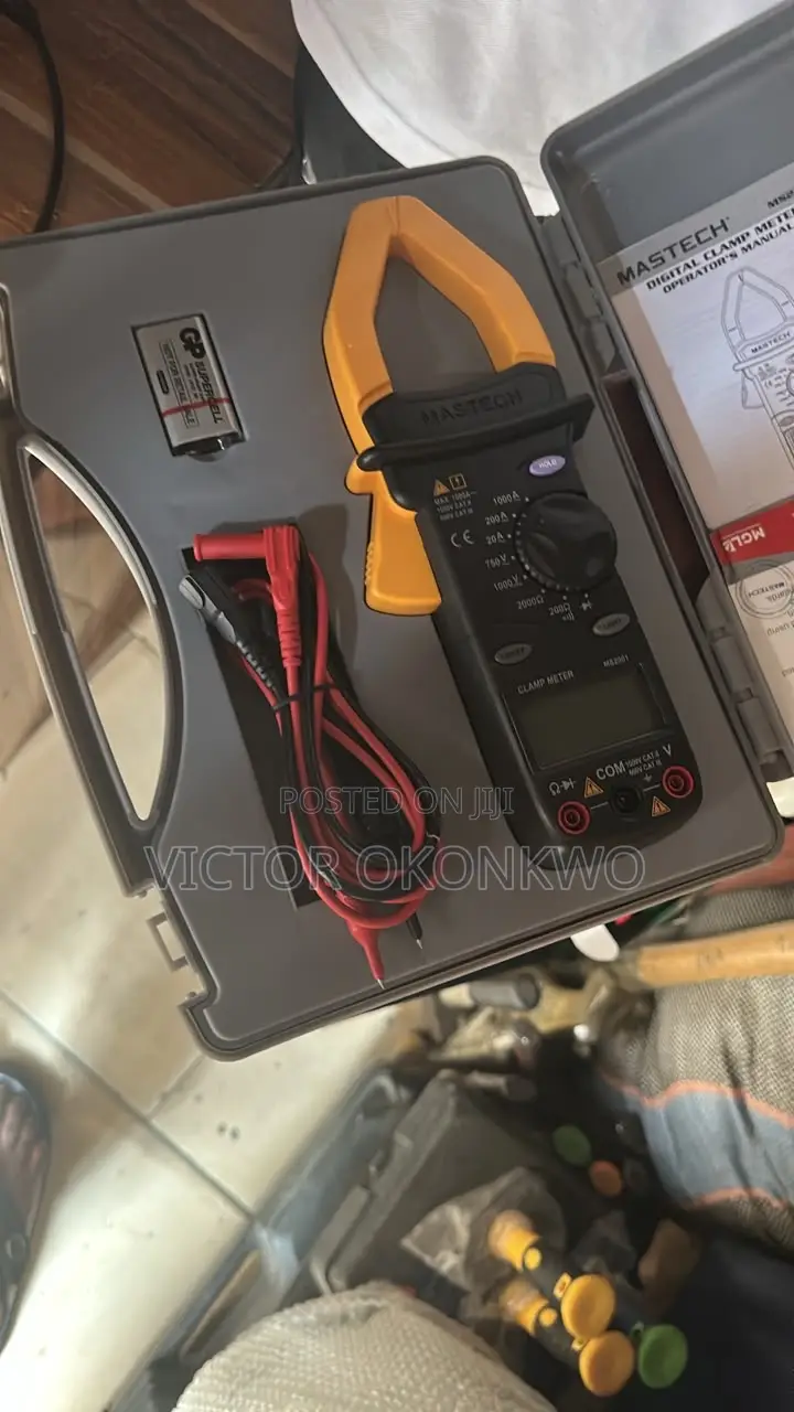 Digital Clamp Meter
