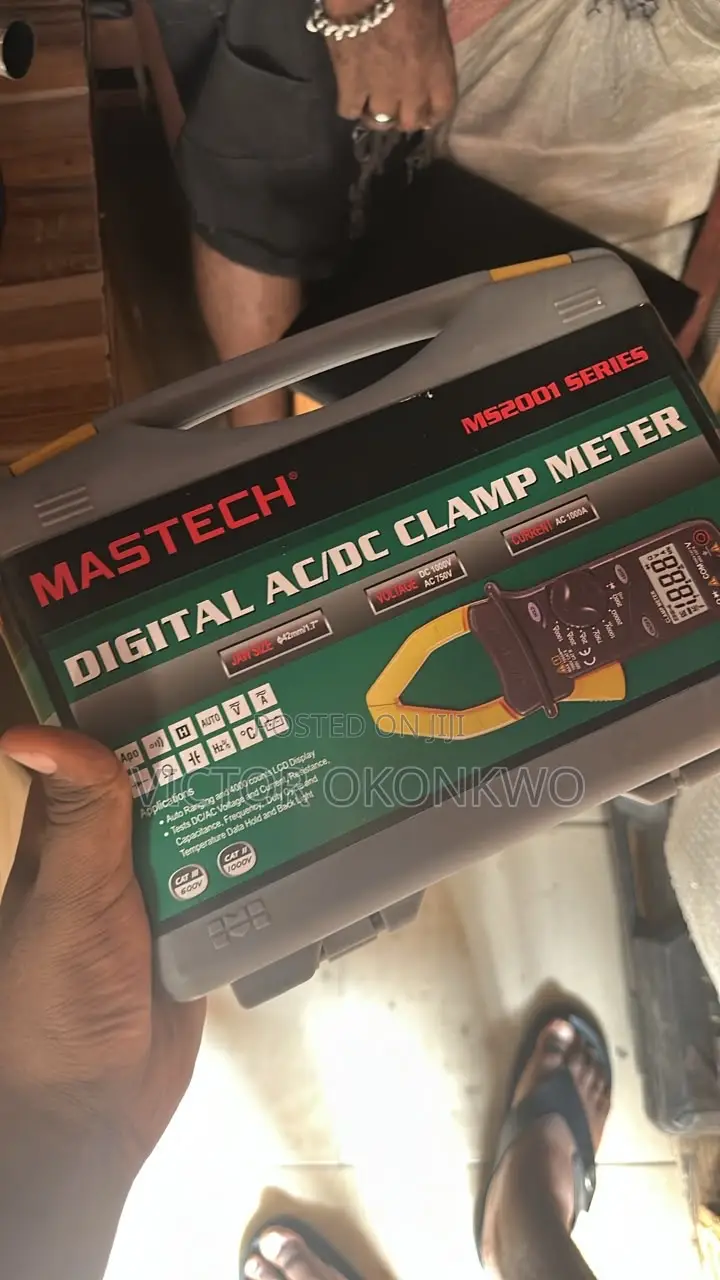 Digital Clamp Meter