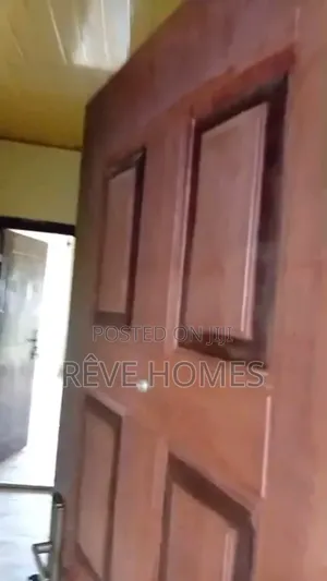 3bdrm Block of Flats in Anthony Village for rent