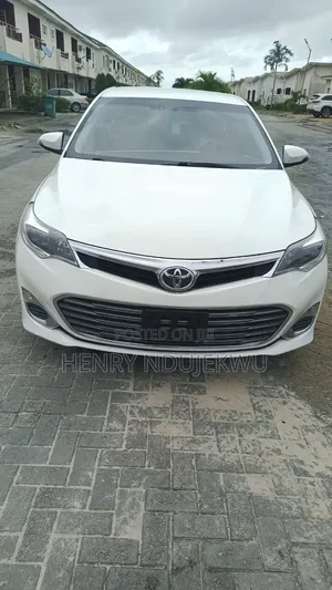 Toyota Avalon XLE Premium 4dr Sedan (3.5L 6cyl 6A) 2014 White