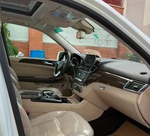 Mercedes-Benz GLE-Class 2017 White