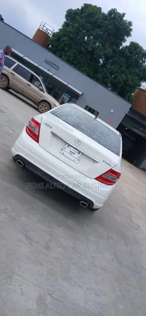 Mercedes-Benz C300 2009 White