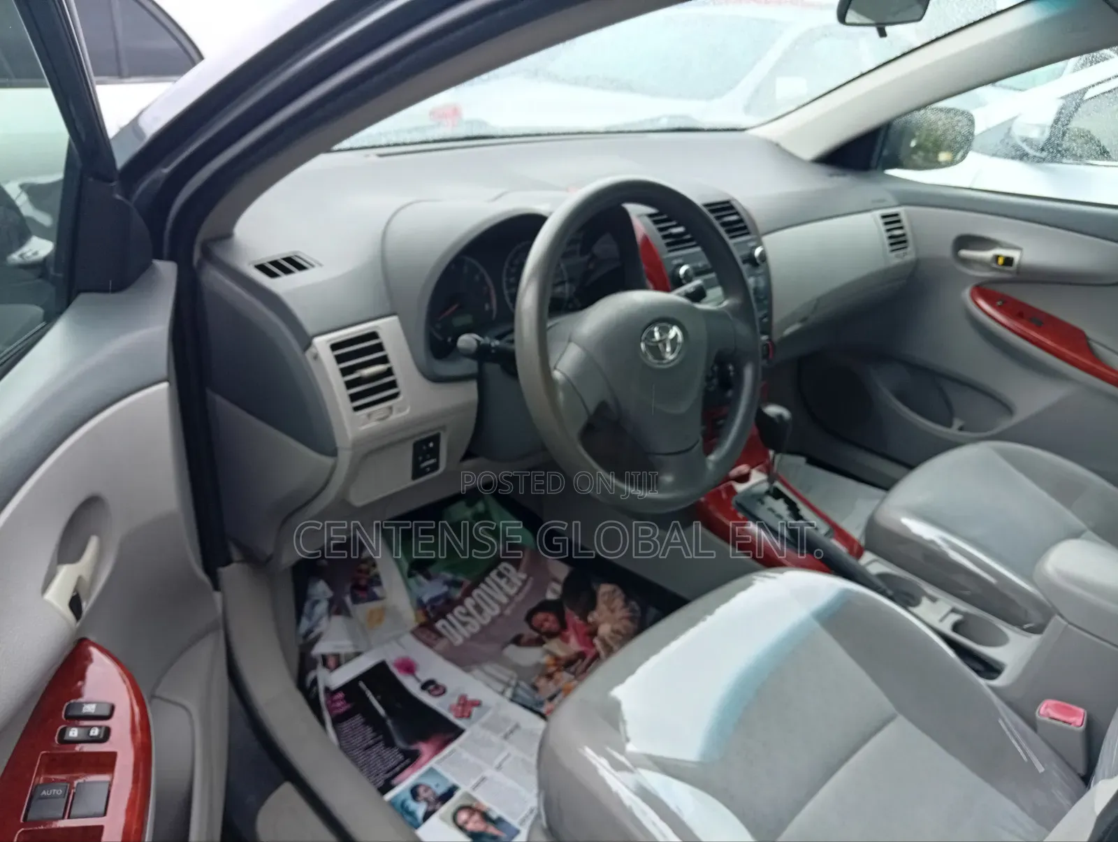 Toyota Corolla 2010 Gray