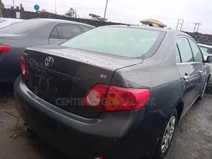 Toyota Corolla 2010 Gray