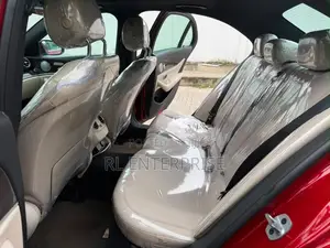Mercedes-Benz E300 2018 Red