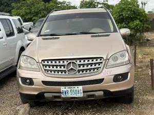 Mercedes-Benz M Class ML 350 AWD 4Matic (3.5L V6 7A) 2006 Gold