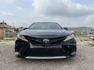 Toyota Camry XSE FWD (2.5L 4cyl 8AM) 2018 Black