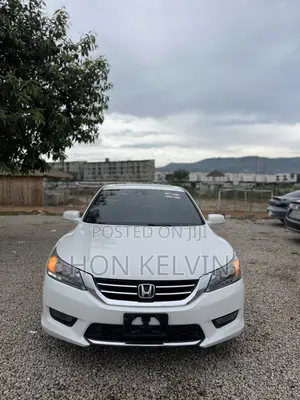 Honda Accord Touring V-6 4dr Sedan (3.5L 6cyl 6A) 2015 White
