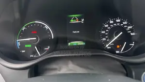 Toyota Sienna XLE FWD 8-Passenger 2023 Silver